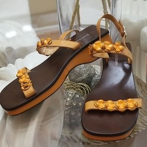 Enzo Angiolini clog sandles